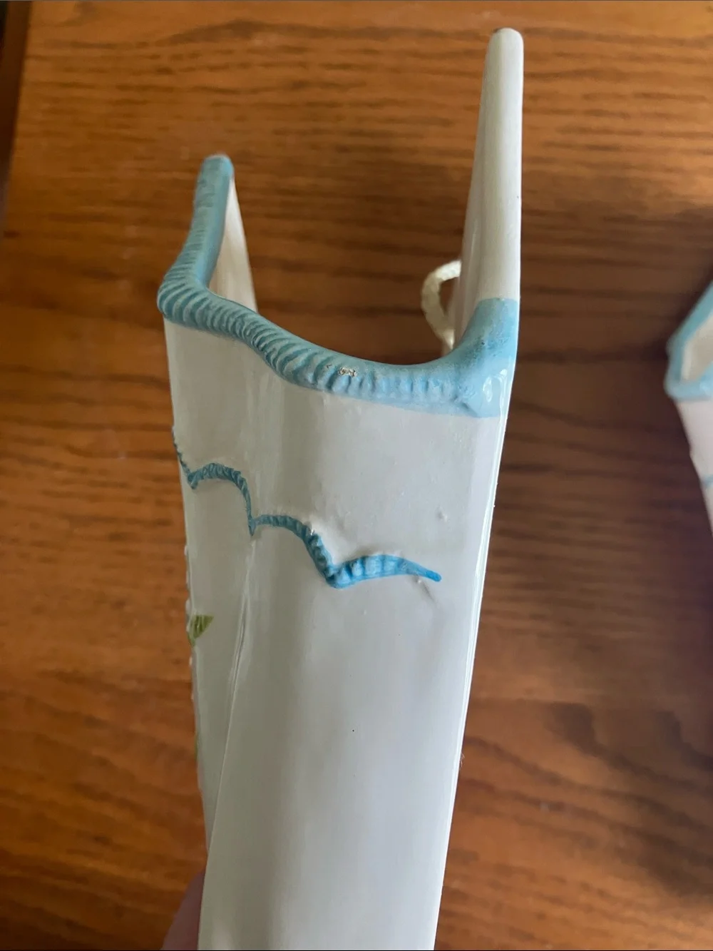 Cottagecore vintage set 2 wall pocket floral vases handkerchief look EUC